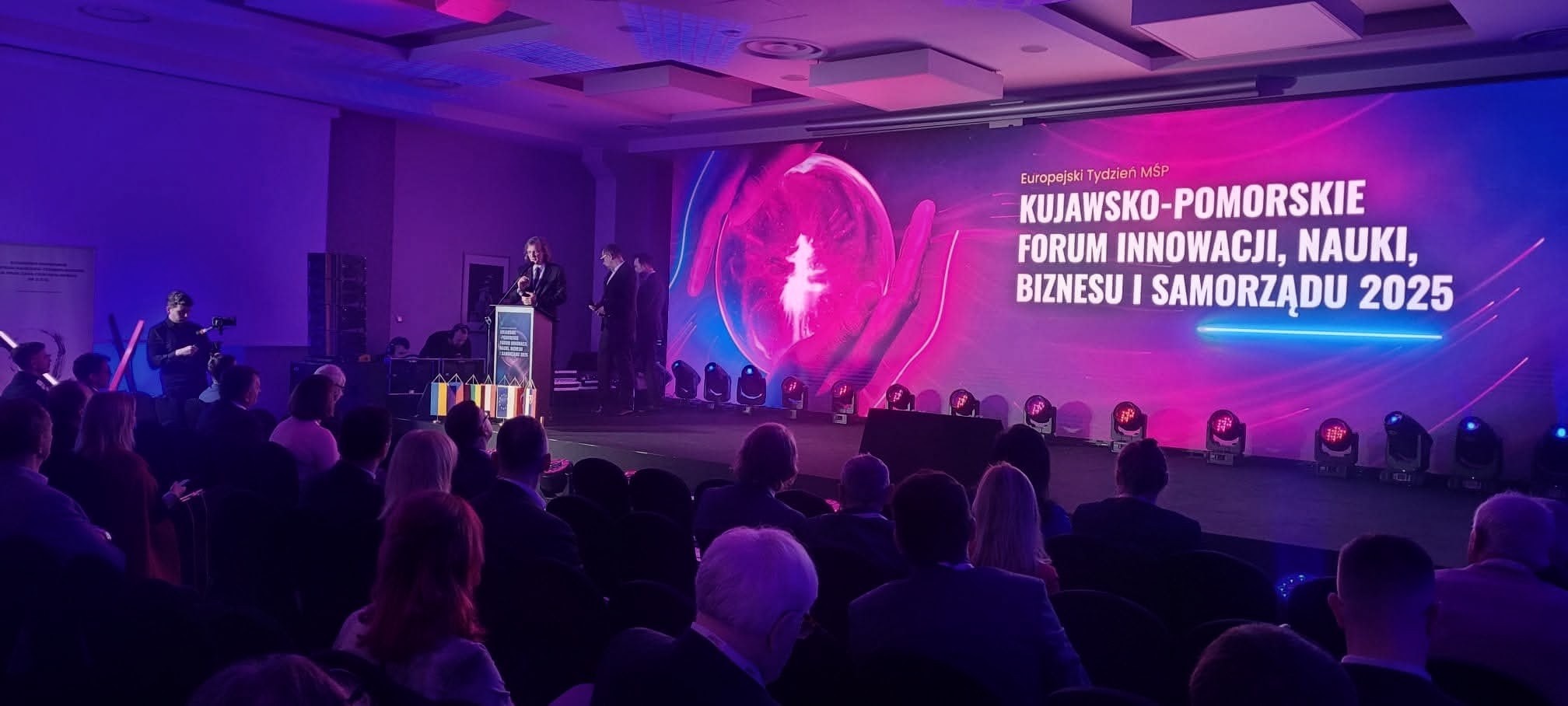 Fundacja Instytut Bezpieczeństwa Informacyjnego INFOSEC na Kujawsko-Pomorskim Forum Innowacji, Nauki, Biznesu i Samorządu 2025!